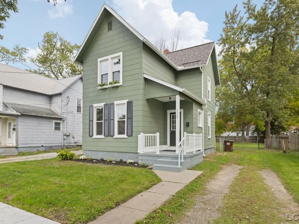 1113 E Hunt , Adrian, MI 49221