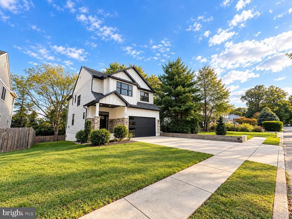 708 Caledonia Street, Philadelphia, PA 19128 Main Photo