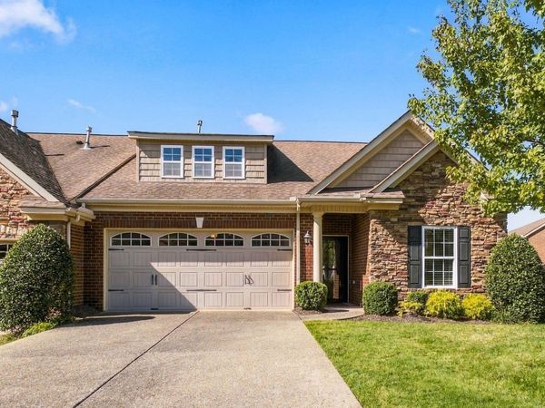 427 Stonegate Dr , Lebanon, TN 37090
