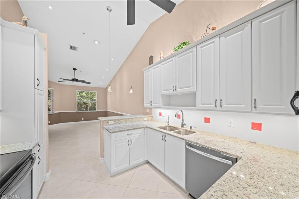1405 Mariposa Cir , Unit 11202, Naples, FL 34105 Photo