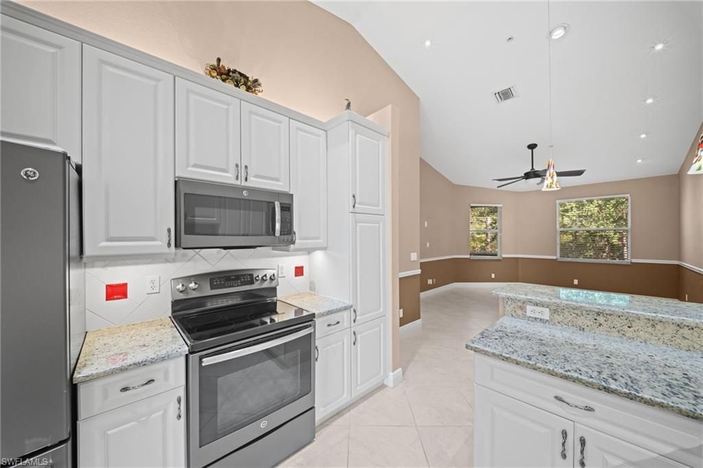 1405 Mariposa Cir , Unit 11202, Naples, FL 34105 Photo
