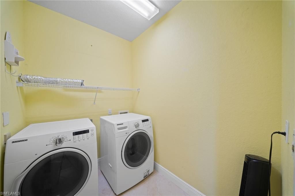 1405 Mariposa Cir , Unit 11202, Naples, FL 34105 Photo