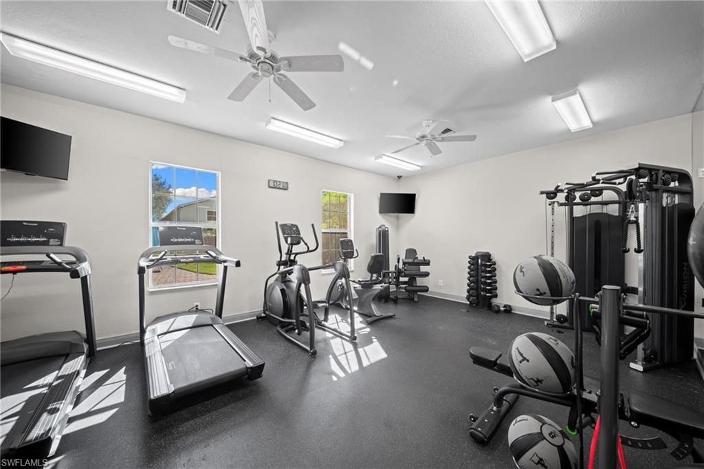 1405 Mariposa Cir , Unit 11202, Naples, FL 34105 Photo