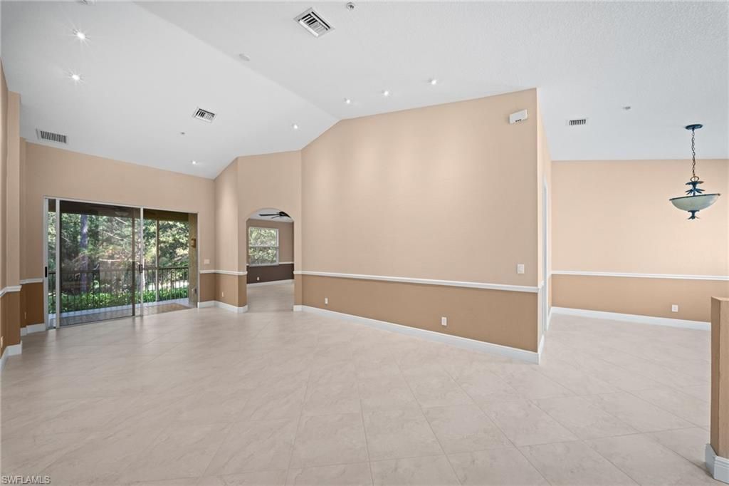 1405 Mariposa Cir , Unit 11202, Naples, FL 34105 Photo