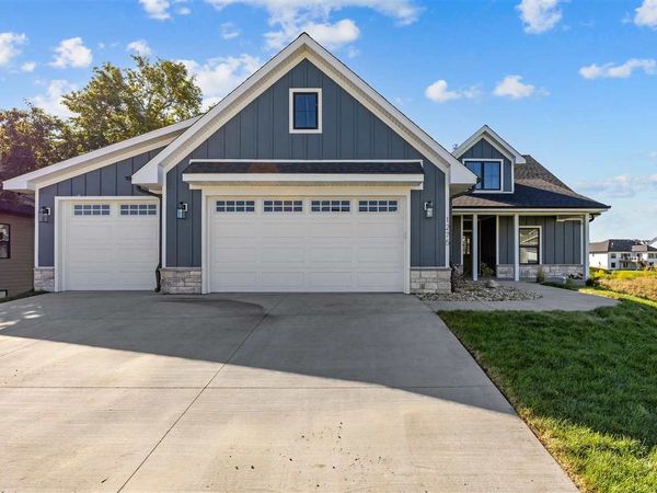 105 S Strub St, North Liberty, IA 52317