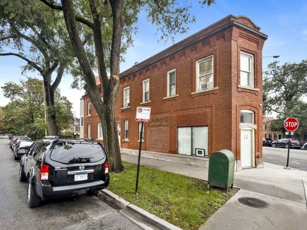 2877 N Clybourn Avenue , Chicago, IL 60618
