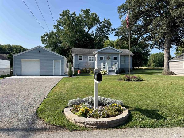 4501 Ann Street, Luna Pier, MI 48157