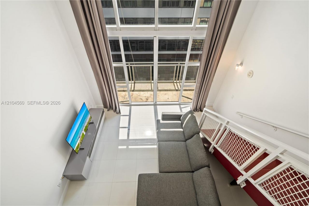 253 NE 2nd St , Unit 424, Miami, FL 33132 Photo