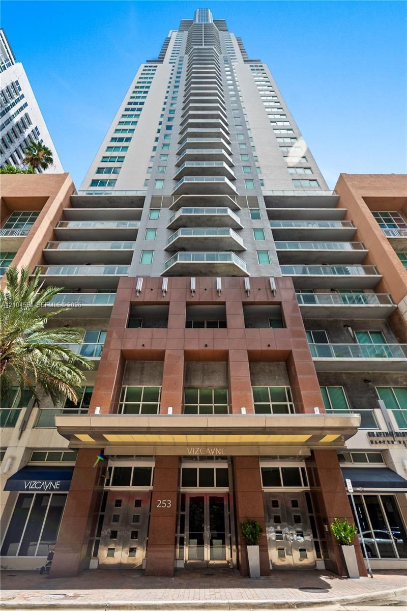 253 NE 2nd St , Unit 424, Miami, FL 33132 Photo