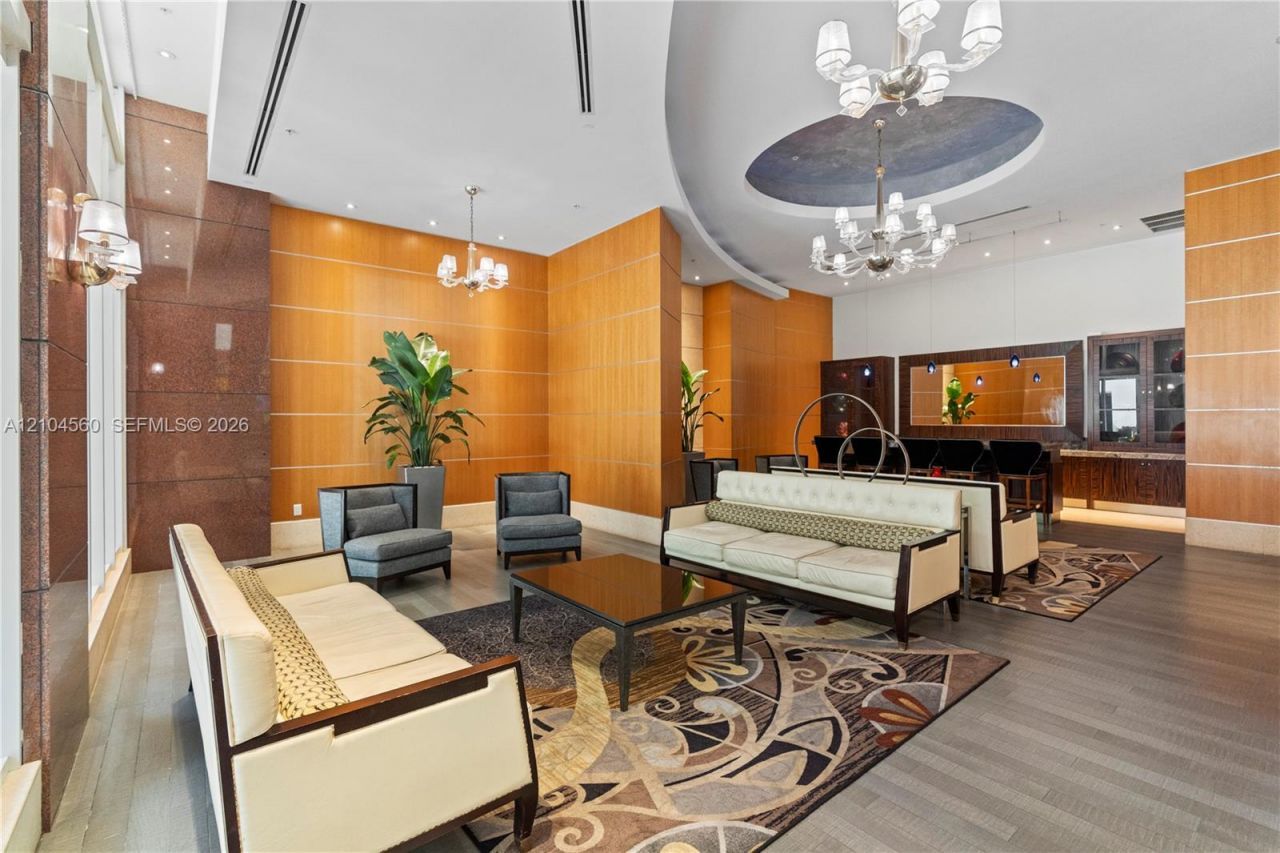 253 NE 2nd St , Unit 424, Miami, FL 33132 Photo