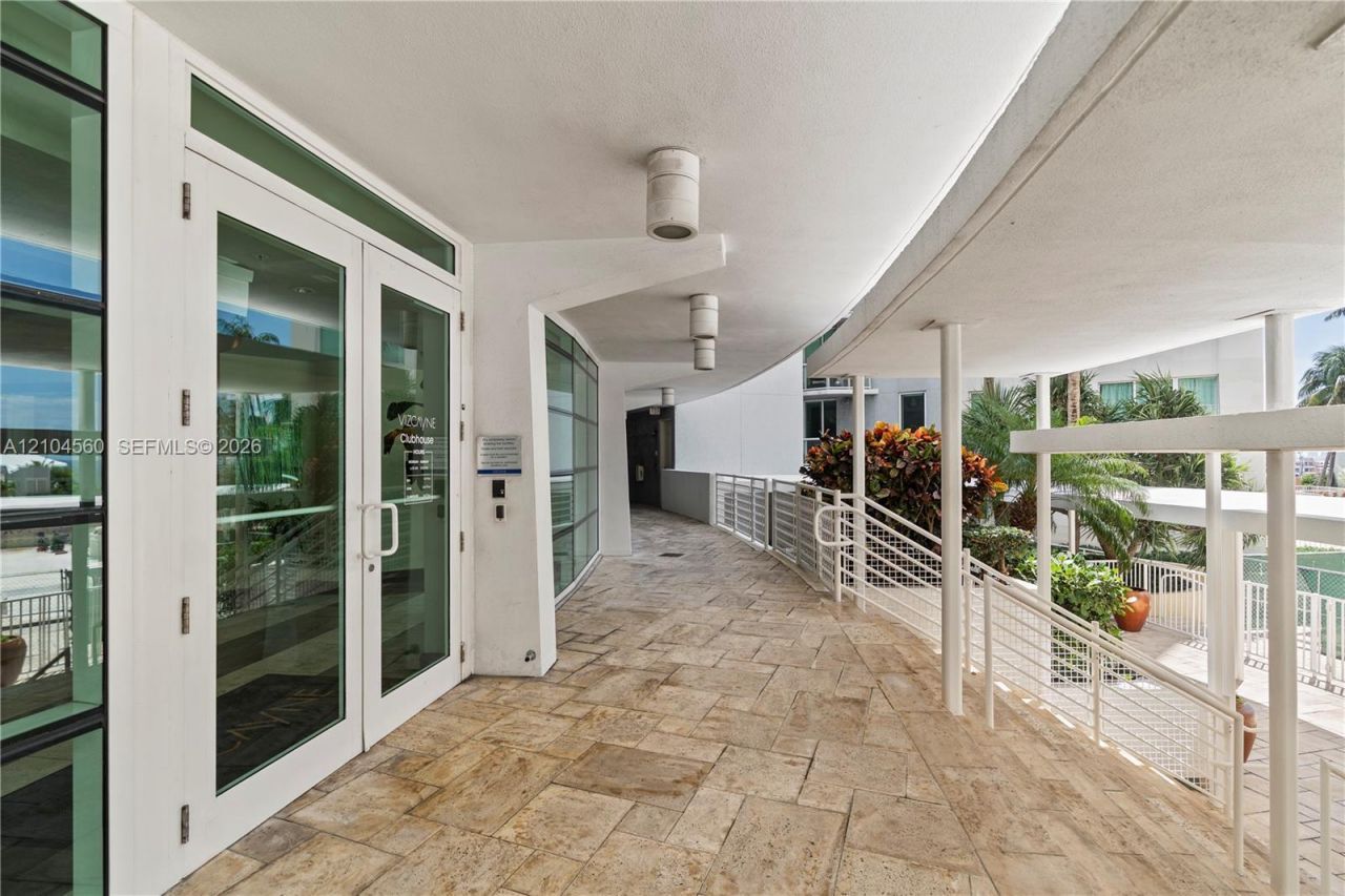 253 NE 2nd St , Unit 424, Miami, FL 33132 Photo