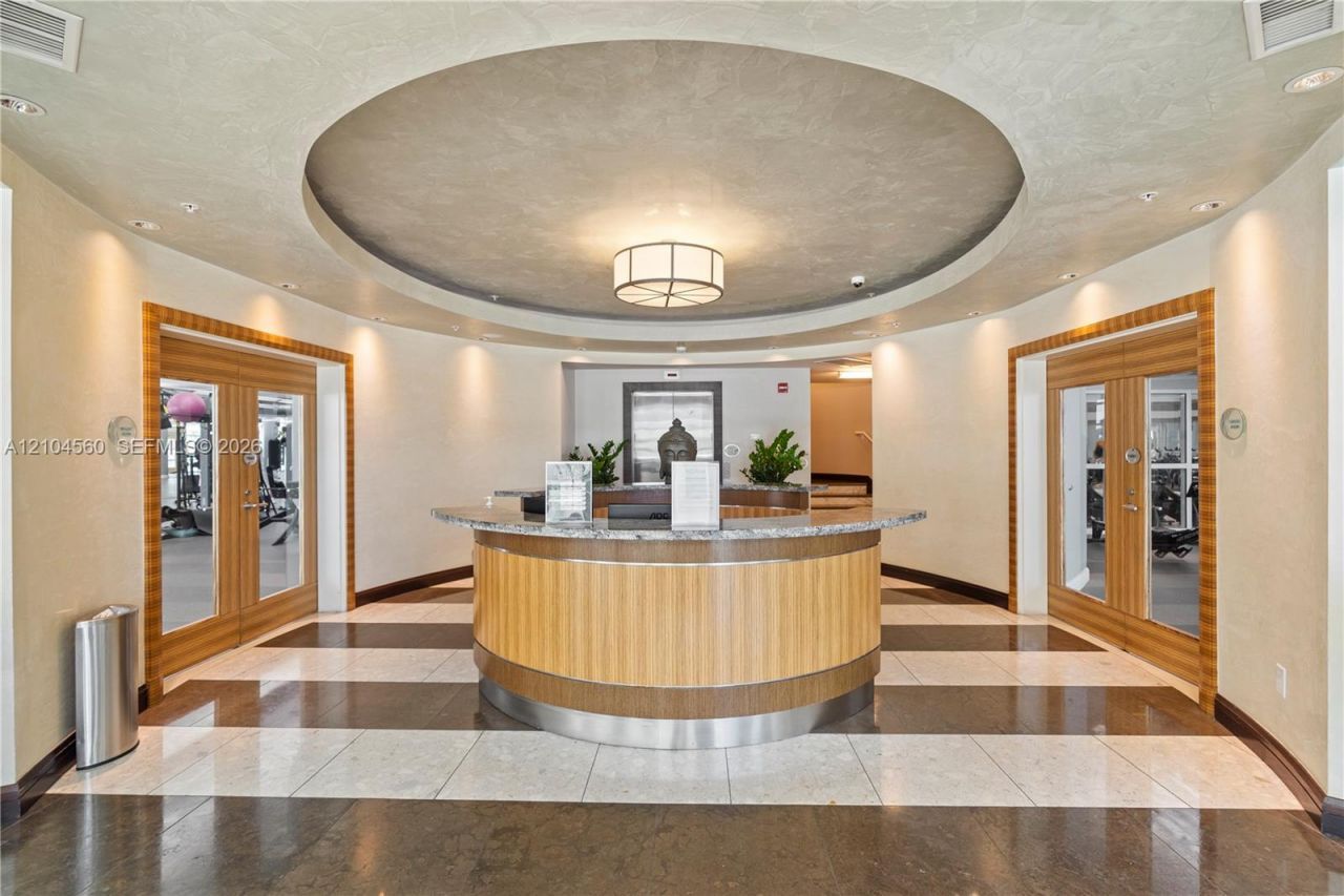 253 NE 2nd St , Unit 424, Miami, FL 33132 Photo
