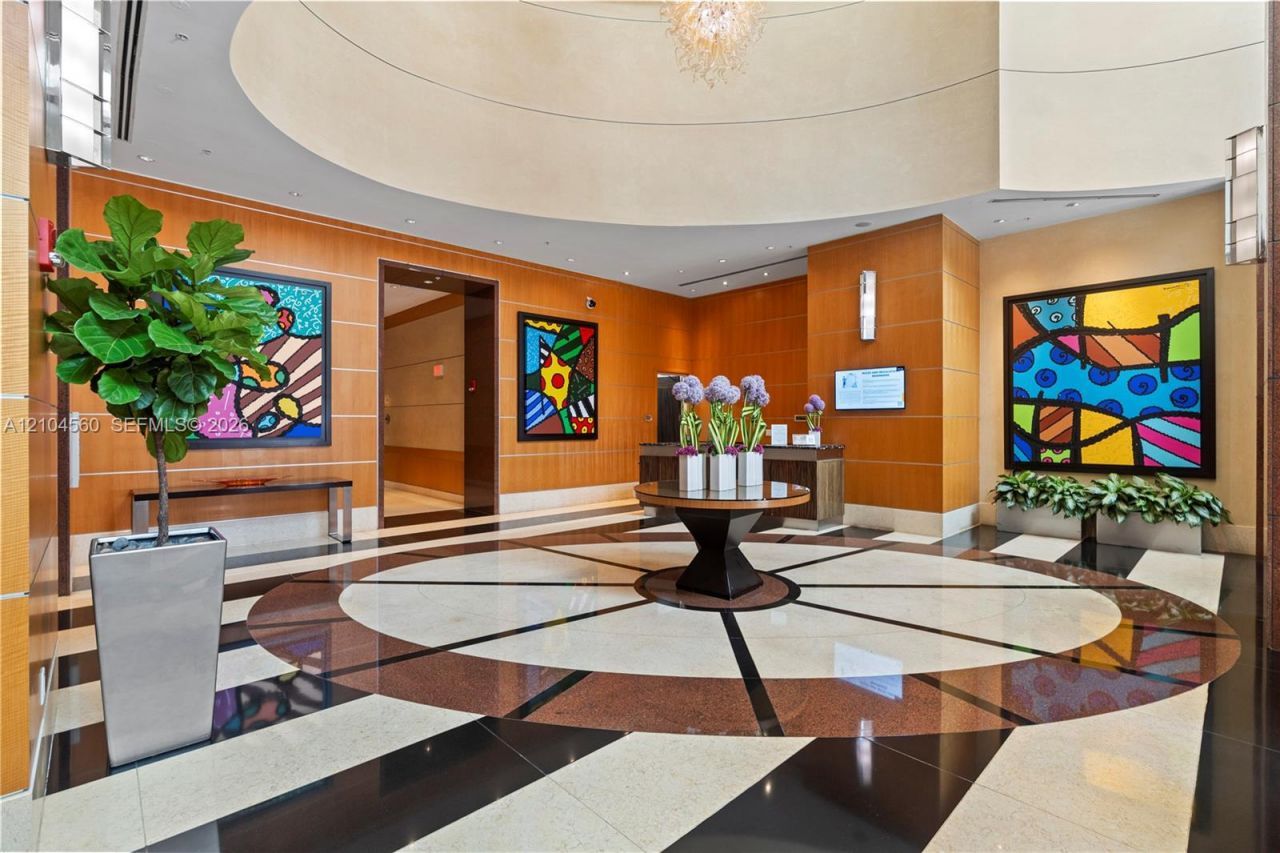 253 NE 2nd St , Unit 424, Miami, FL 33132 Photo