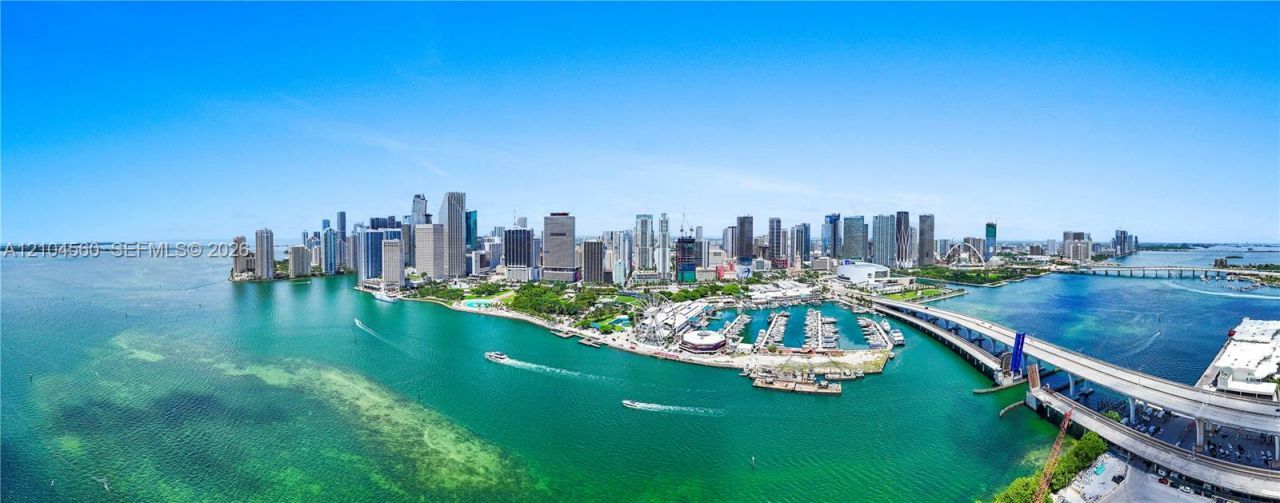 253 NE 2nd St , Unit 424, Miami, FL 33132 Photo
