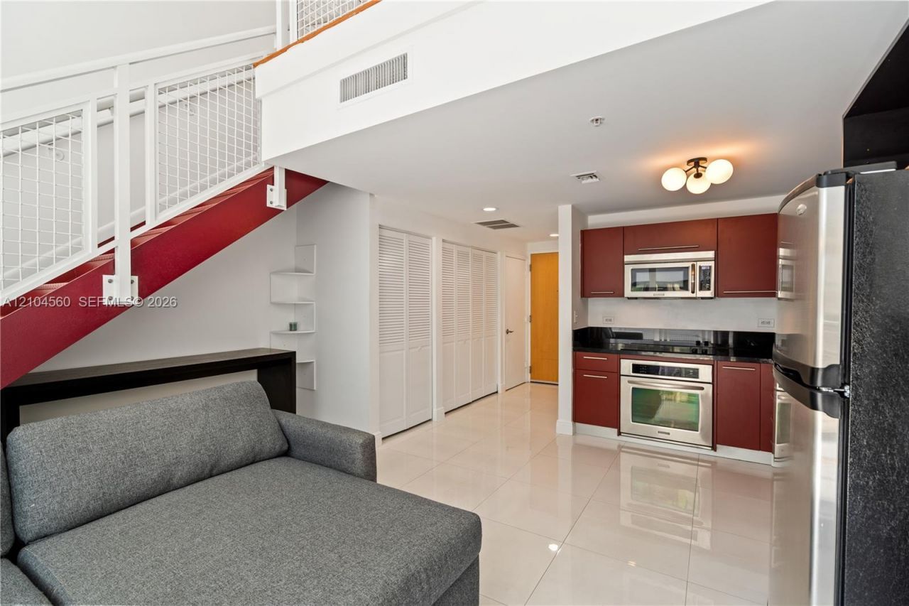 253 NE 2nd St , Unit 424, Miami, FL 33132 Photo