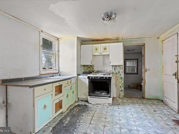 105 BALTIMORE AVENUE , HALETHORPE, MD 21227