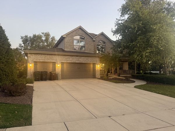 1690 Edmonds Avenue , New Lenox, IL 60451