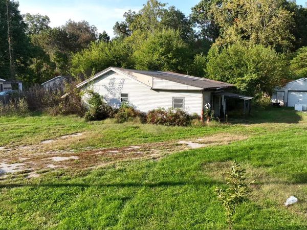7392 W US-24 Highway, Logansport, IN 46947