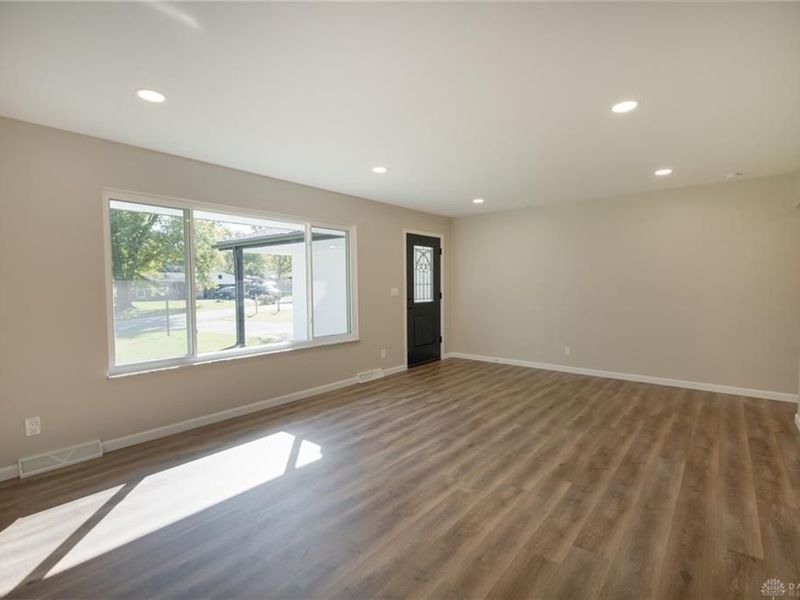 2640 N Emerald Drive, Beavercreek, OH 45431 Photo 5