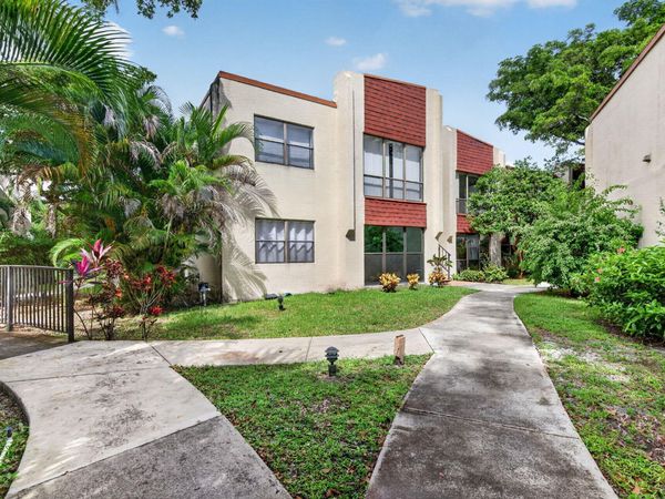 301 N Pine Island Road, Unit 162, Plantation, FL 33324