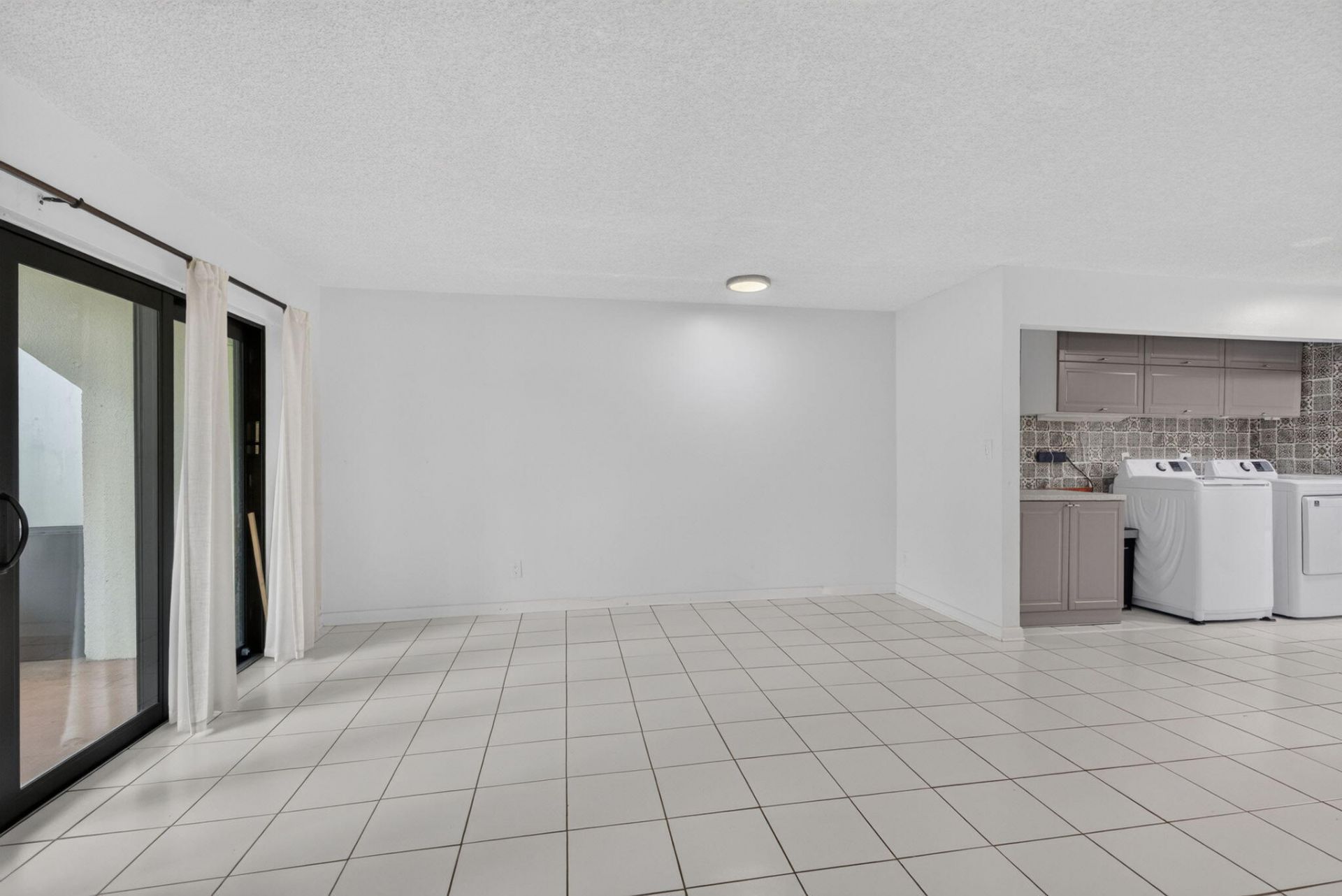 301 N Pine Island Road, Unit 162, Plantation, FL 33324 Photo