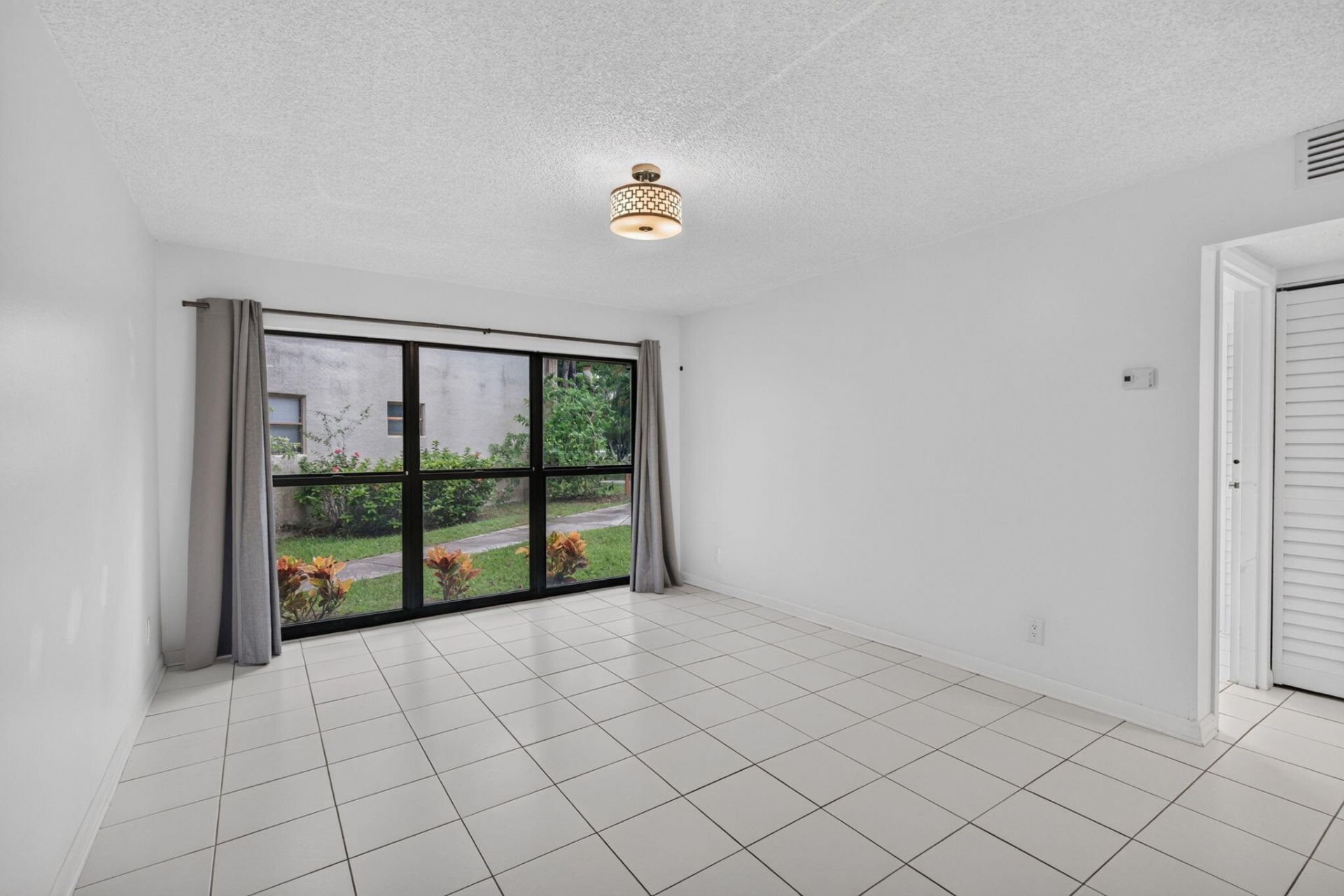 301 N Pine Island Road, Unit 162, Plantation, FL 33324 Photo