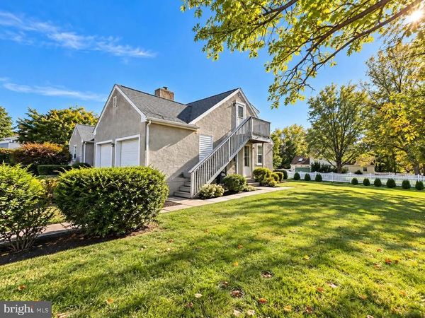 911 E PROSPECT AVENUE, NORTH WALES, PA 19454