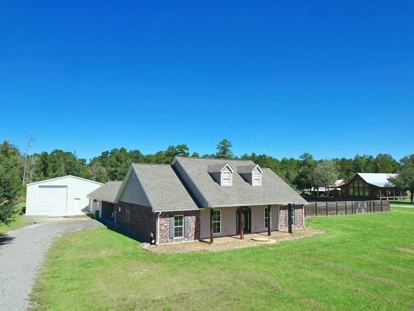 29669 Mary Kinchen Rd, Albany, LA 70711