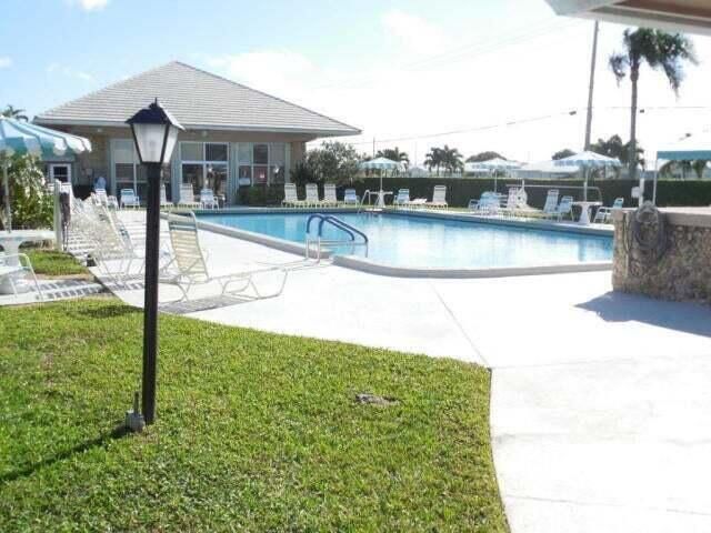1114 Lake Terrace, Unit 211, Boynton Beach, FL 33426 Photo