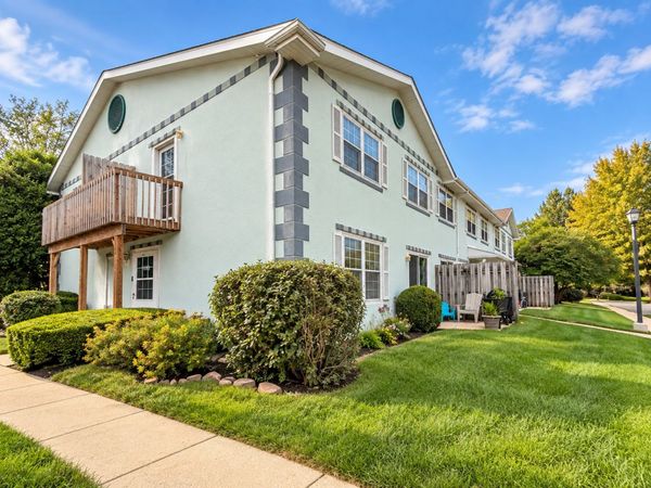 1083 Greenwood Circle , Woodstock, IL 60098
