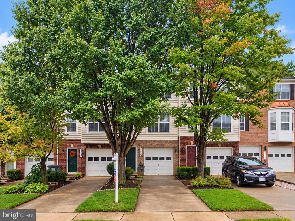 13036 Taxi Drive, Woodbridge, VA 22193 Main Photo