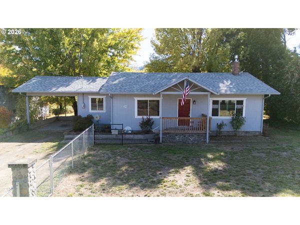 2584 YOKUM RD, Riddle, OR 97469