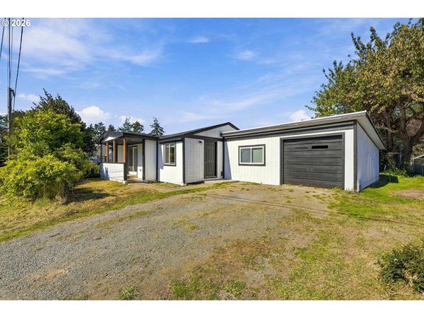 1616 LUND AVE, Coos Bay, OR 97420