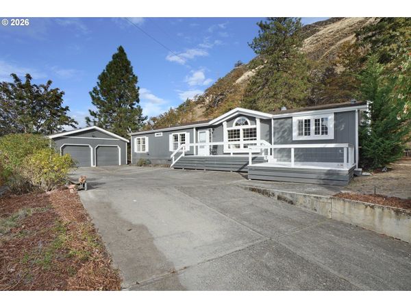 100 CHERRY HILL DR, Mosier, OR 97040