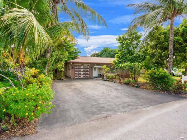 7200 NW 92nd Ter , Tamarac, FL 33321