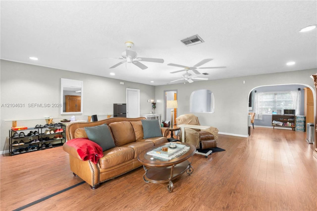 7200 NW 92nd Ter , Tamarac, FL 33321 Photo