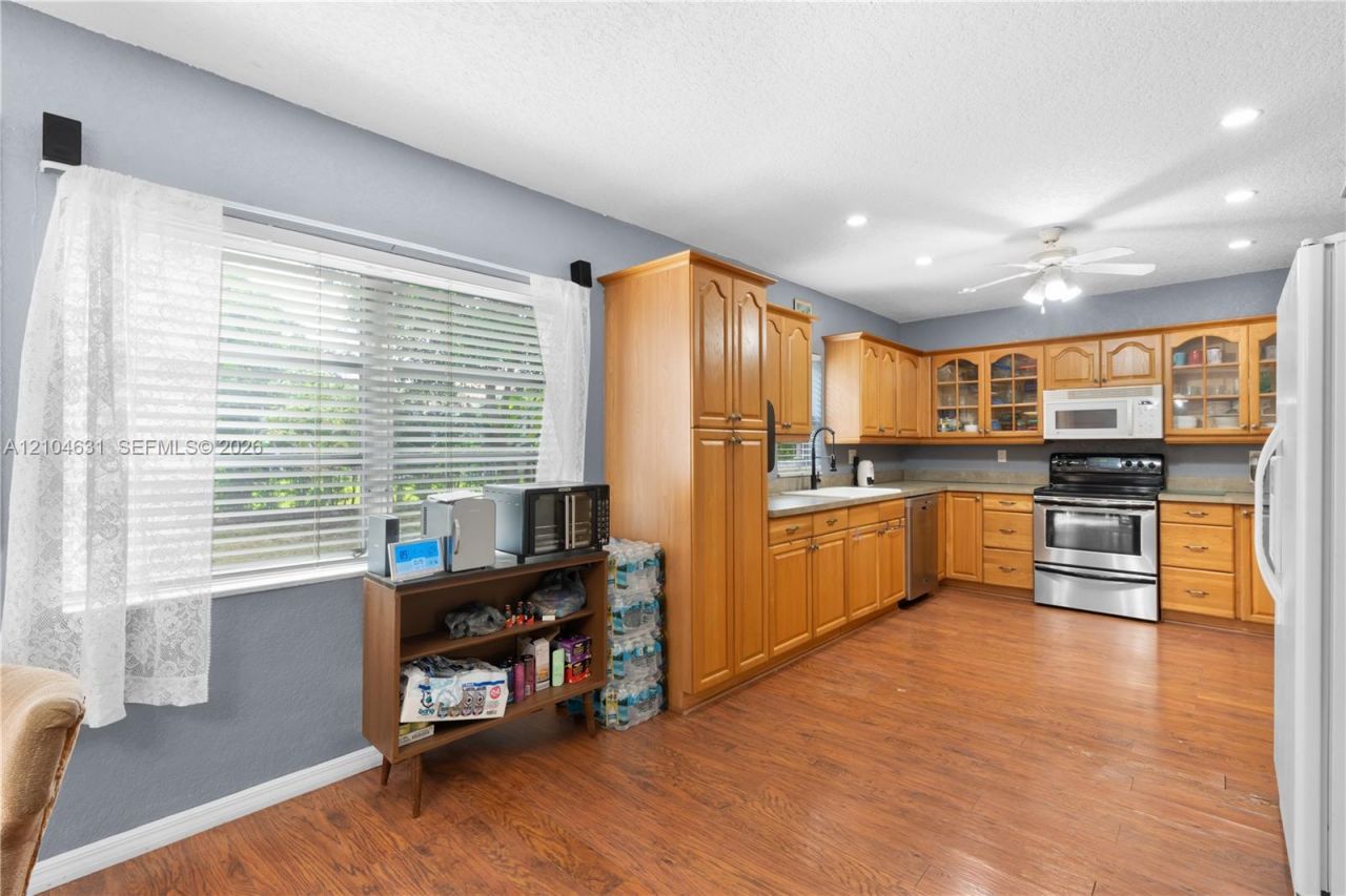 7200 NW 92nd Ter , Tamarac, FL 33321 Photo