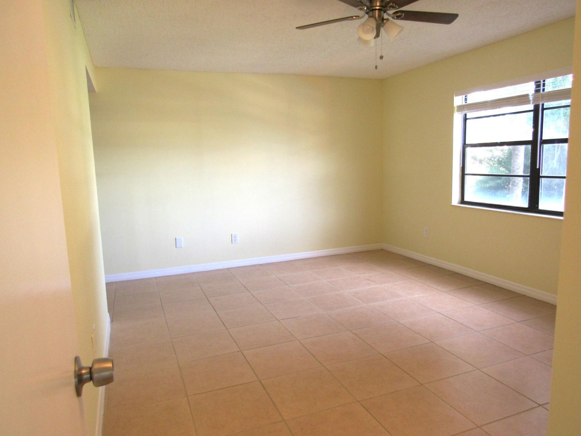 140 Lake Nancy Lane, Unit 216, West Palm Beach, FL 33411 Photo