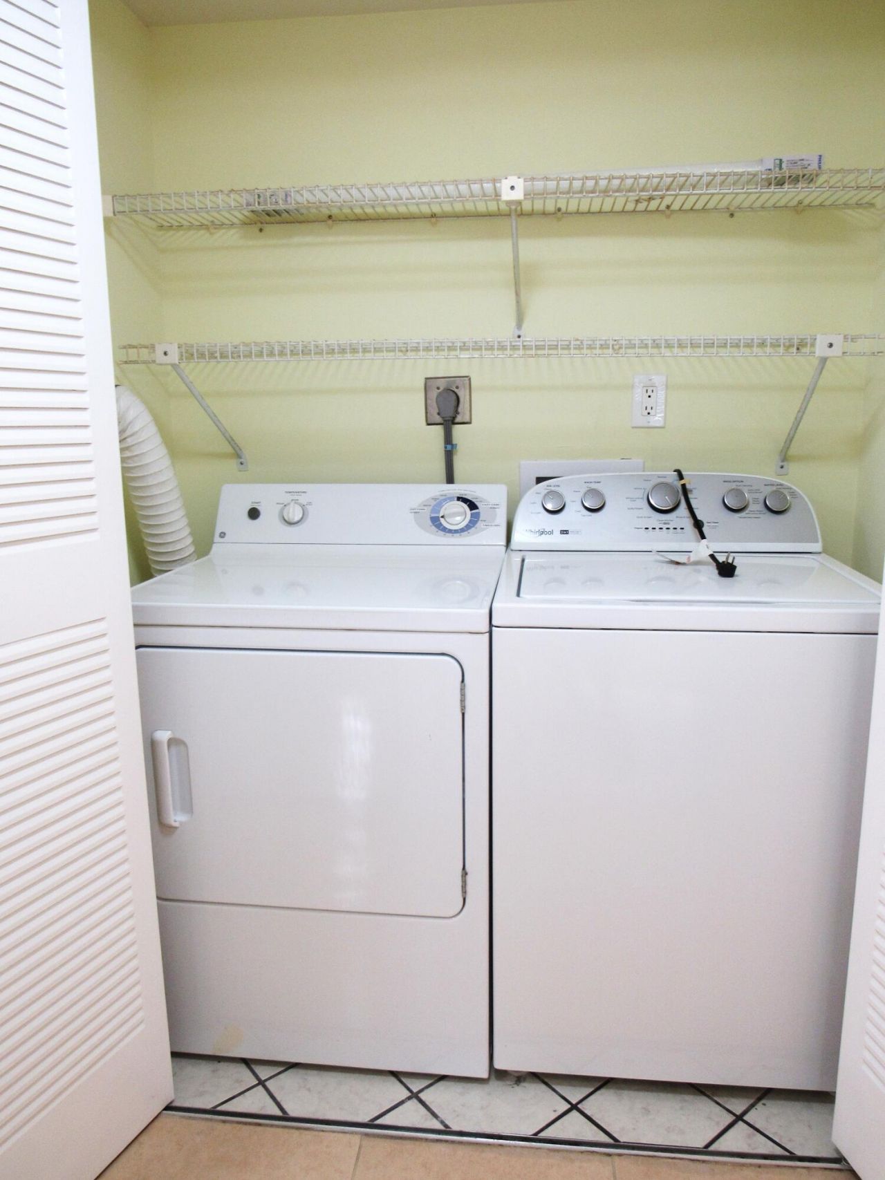 140 Lake Nancy Lane, Unit 216, West Palm Beach, FL 33411 Photo