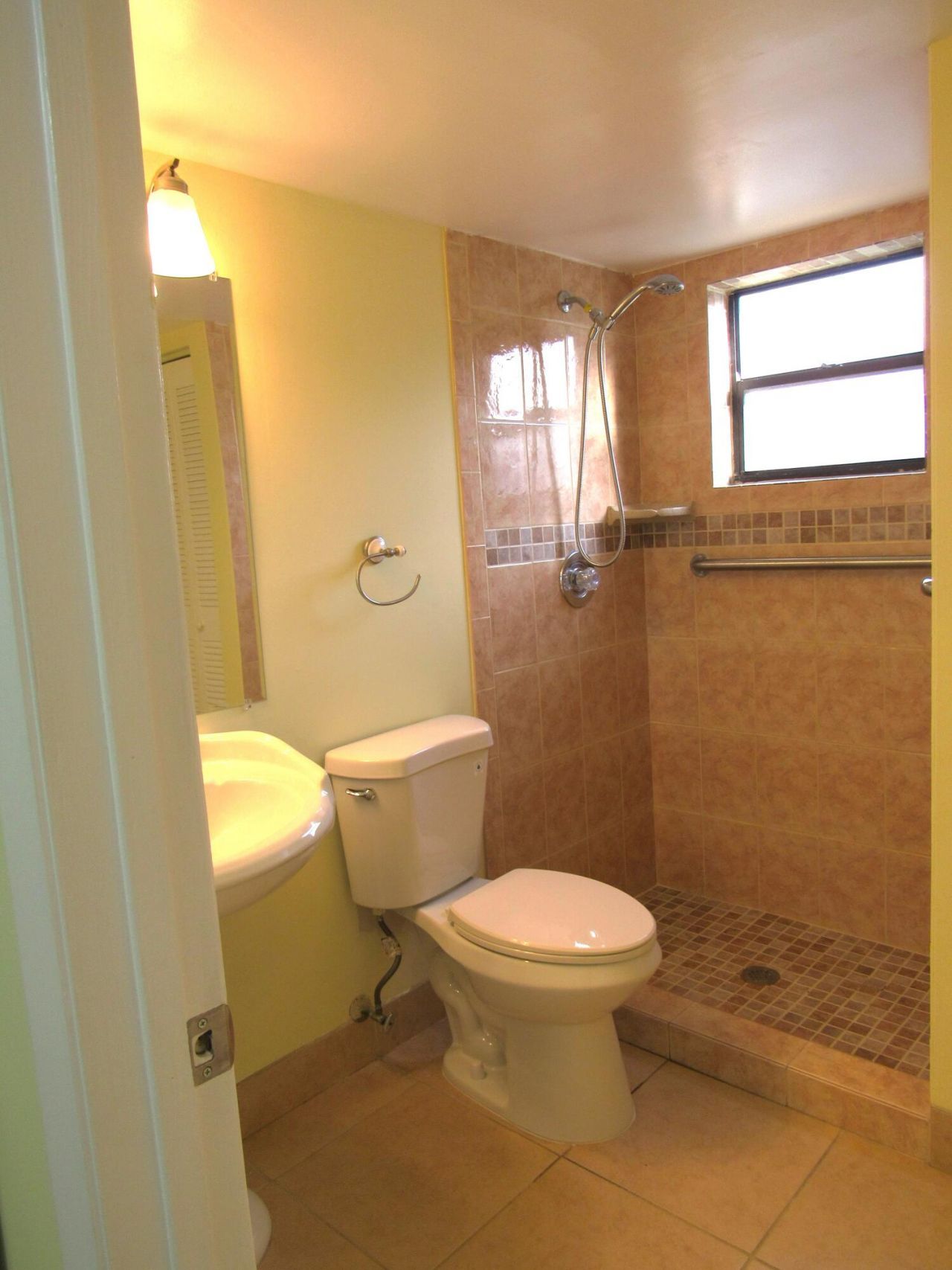 140 Lake Nancy Lane, Unit 216, West Palm Beach, FL 33411 Photo