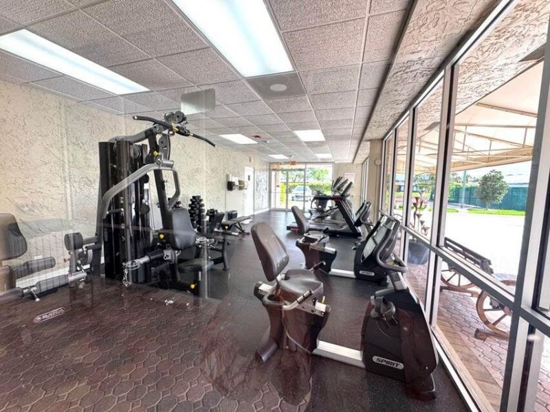 140 Lake Nancy Lane, Unit 216, West Palm Beach, FL 33411 Photo
