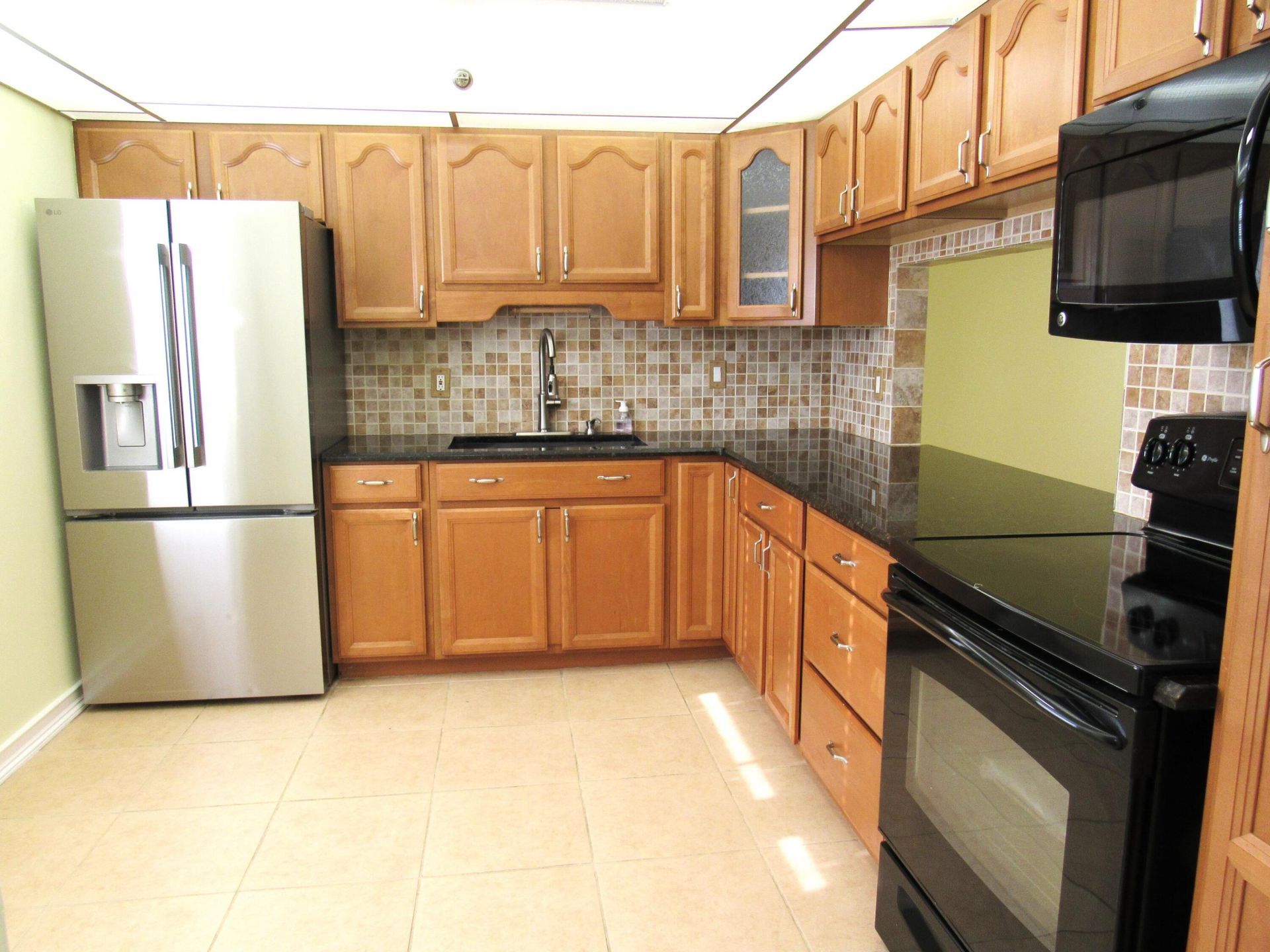 140 Lake Nancy Lane, Unit 216, West Palm Beach, FL 33411 Photo