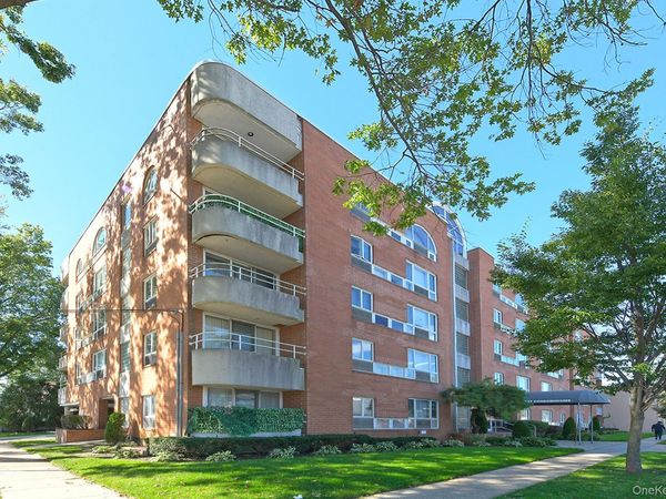 205 Mineola Boulevard , Unit 5I, Mineola, NY 11501