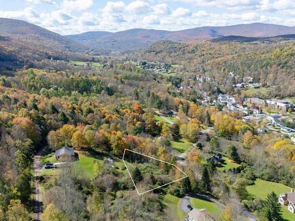 Crest Drive , Roxbury, NY 12474