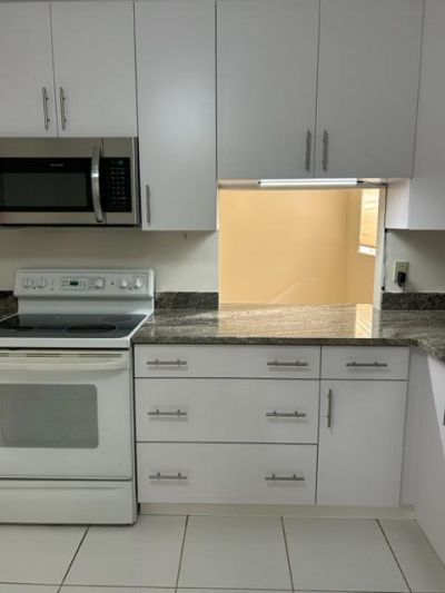 194 Lake Susan Lane, West Palm Beach, FL 33411 Photo