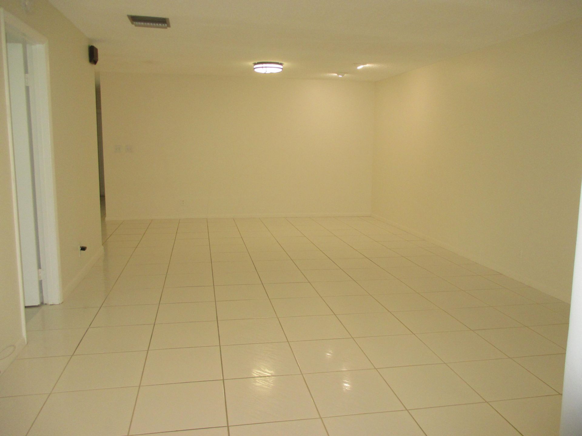 194 Lake Susan Lane, West Palm Beach, FL 33411 Photo