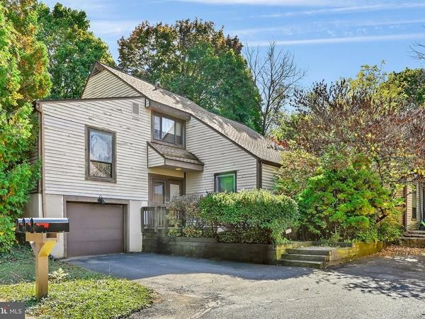 2802 WESTGATE DRIVE , EASTON, PA 18040