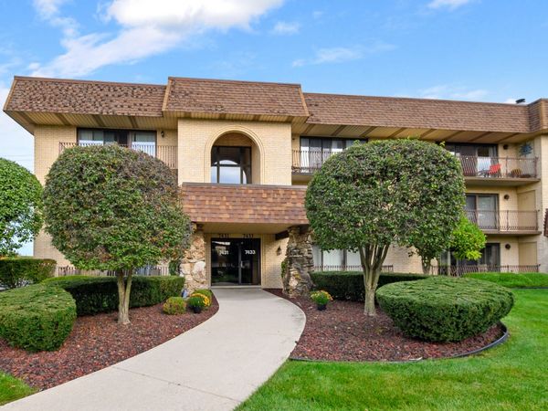 7433 Ponderosa Court , Unit 2, Orland Park, IL 60462