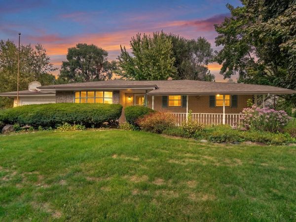4834 Chesterfield Avenue, ROCKFORD, IL 61109