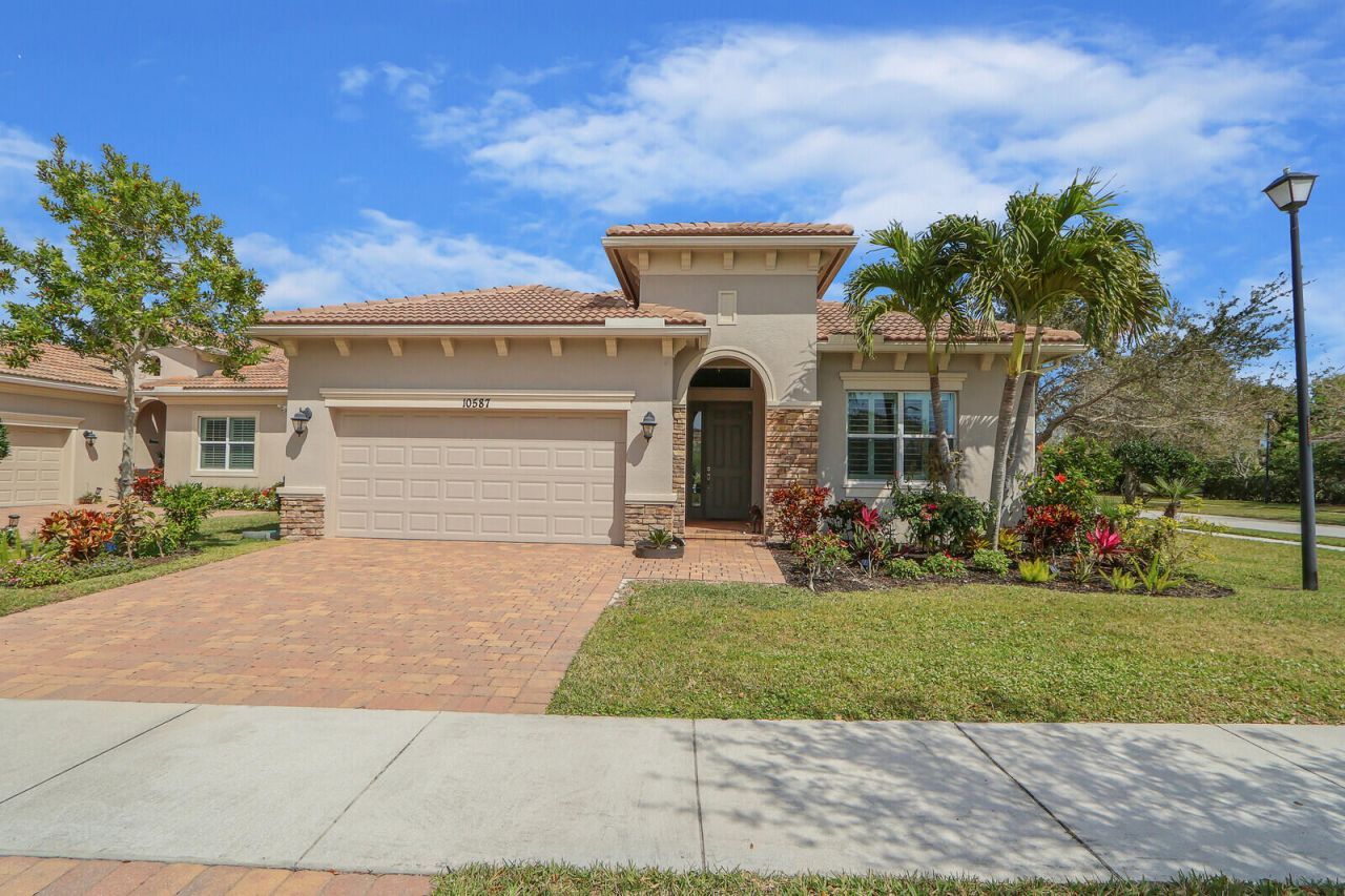 10587 SW Capraia Way, Port Saint Lucie, FL 34986 Photo